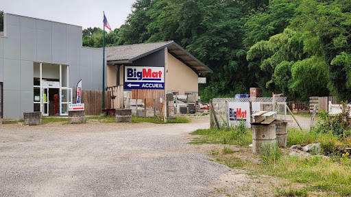 Sault de Navailles : BigMat : Matériaux